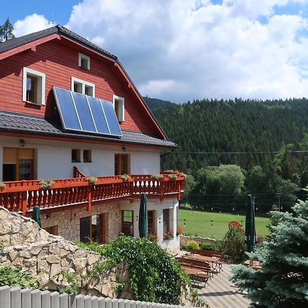 Penzion Bawaria Horní Lomná Buitenkant foto