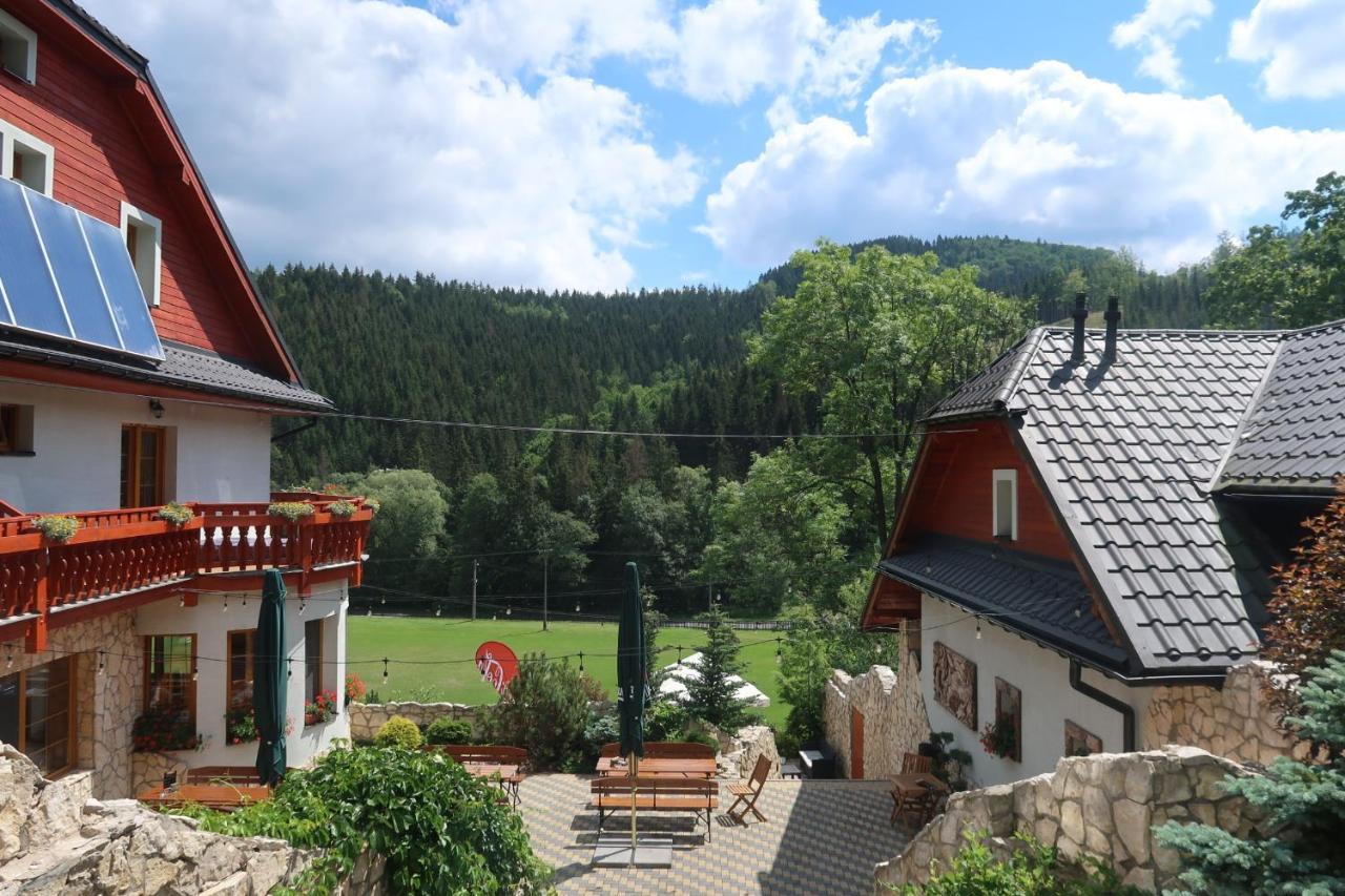 Penzion Bawaria Horní Lomná Buitenkant foto